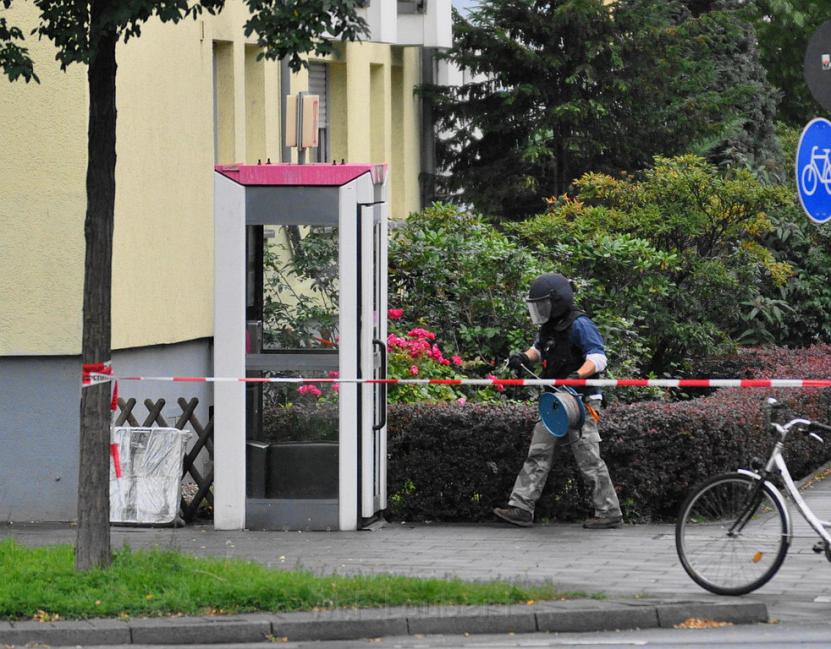 Kofferbombe entschaerft Koeln Graeffstr Subbelratherstr P035.JPG